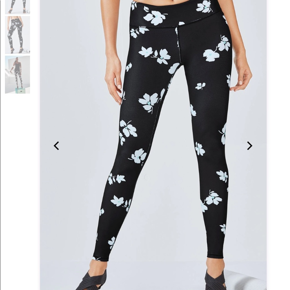 Fabletics Salar Printed Powerhold Flower Leggings